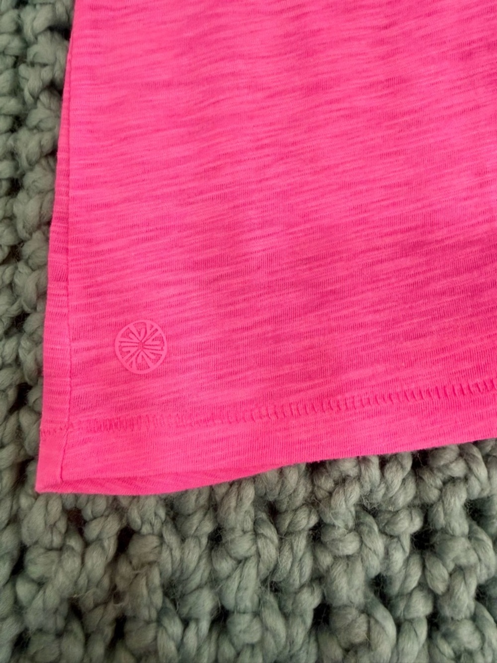 Lilly Pulitzer Etta Scoopneck Shirt, Vibrant Pink, Size XXS, Lightweight - Picture 10 of 10